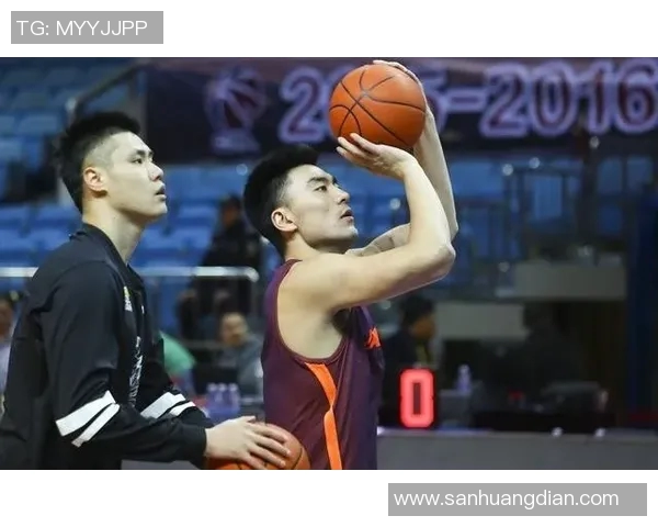 李慕豪：从篮球新星到职业生涯巅峰的奋斗历程与未来展望